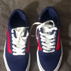 Vans blue and red sneakers size 8 1/2 men 9 1/2 women